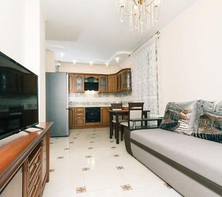 Lux Apartment, Comfort Town, Киев Экстерьер фото
