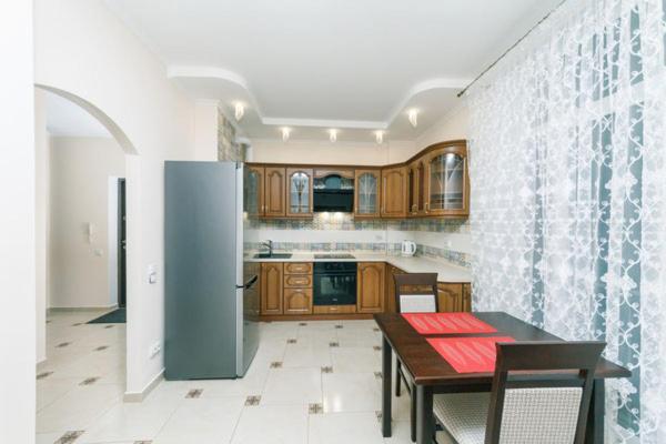 Lux Apartment, Comfort Town, Киев Экстерьер фото